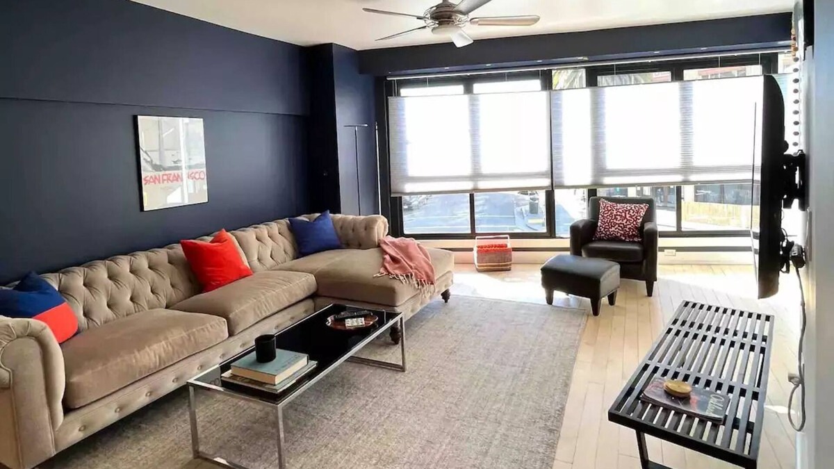 Uptown Oakland Condo | Iconic, sunny, open-plan condo in heart of Oakland