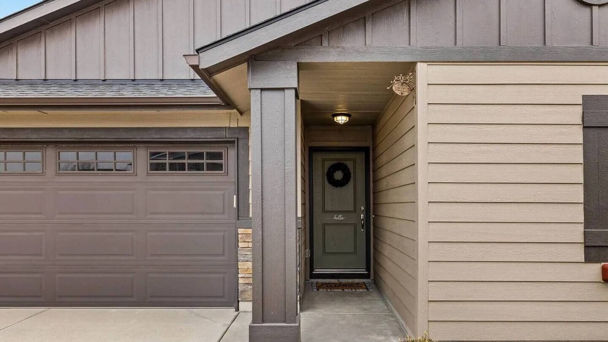 Caldwell House | Idaho Family-Friendly Retreat