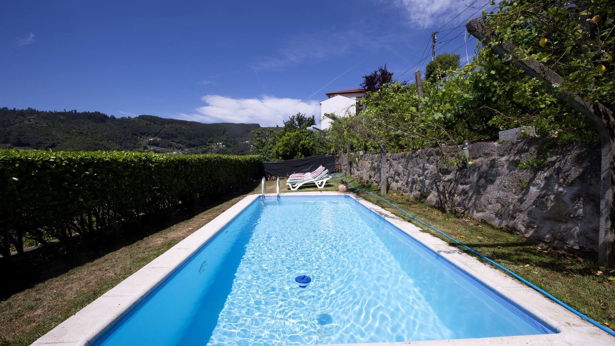Baiao Cottage | Ideal Country House for Pool/Pool, BBQ