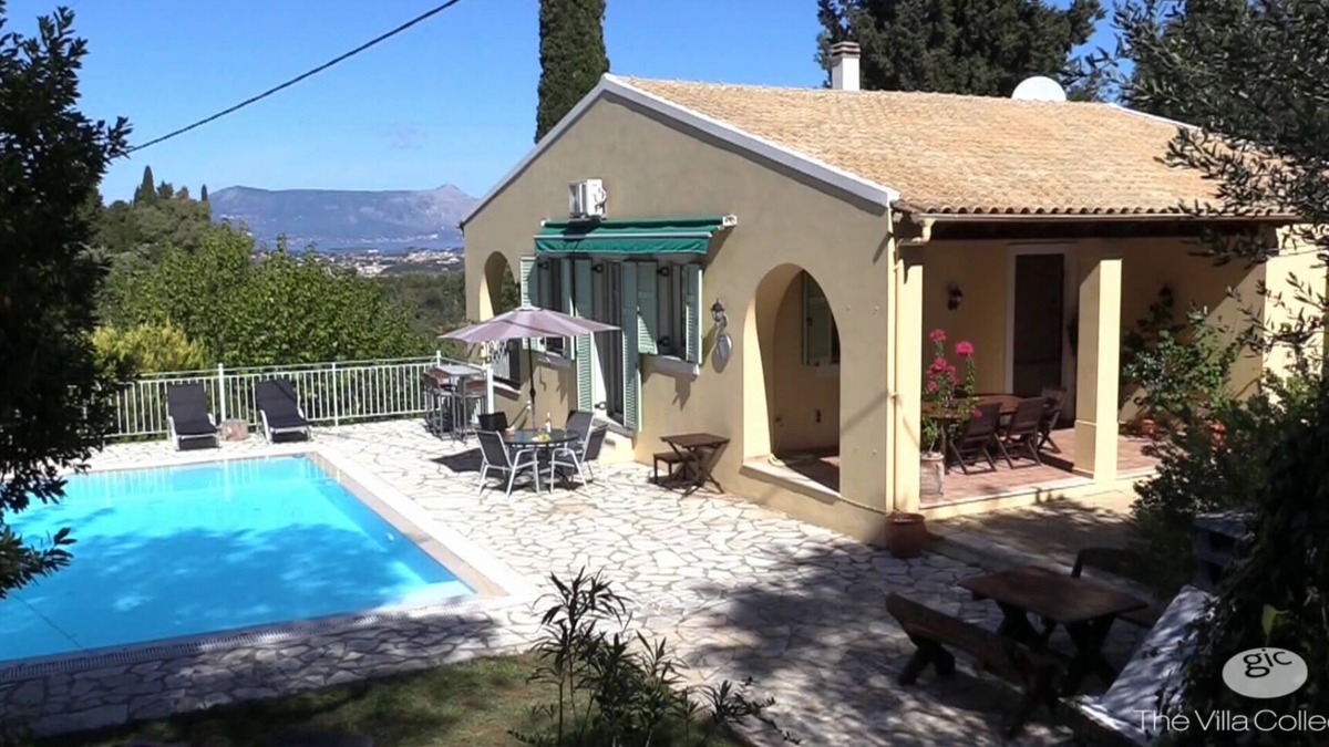 Achilleio Villa | IDEAL FAMILY VILLA IN GASTOURI WITH GARDENS AND SWIMMING POOL