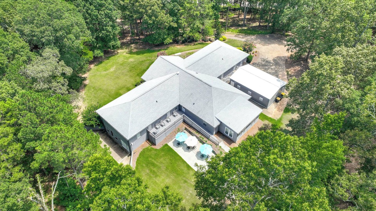 Inman House | Ideal for Reunions & Retreats: Brooks Getaway!
