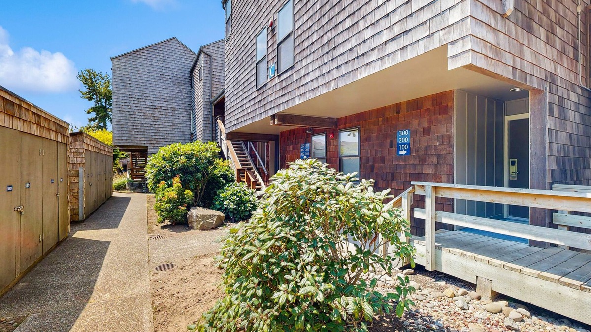 Historic Bayfront Condo | Ideal getaway on the water with private balcony, cozy layout, and free WiFi