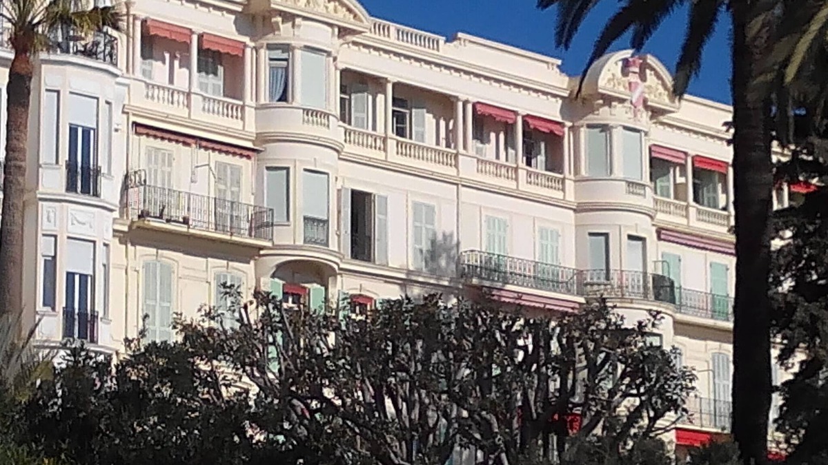 Old Town Apartment | Ideal location, magnificent studio, great sea view, in an old palace with park
