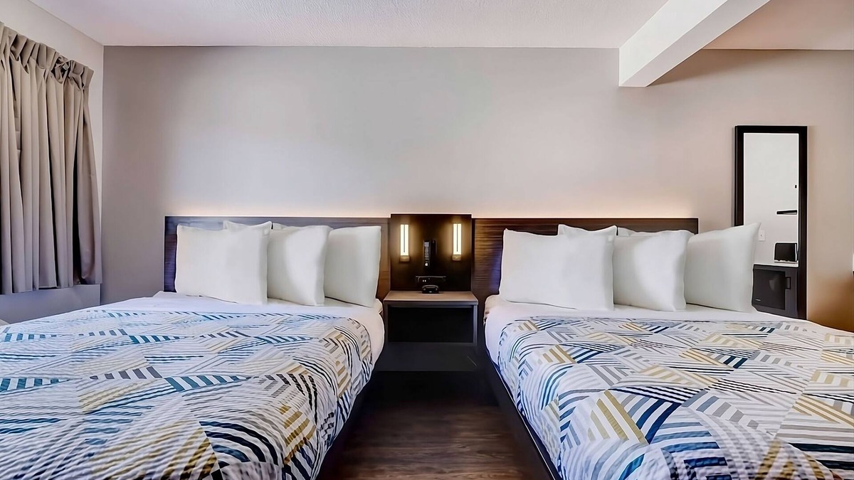 Rock Springs House | Ideal Mix of Comfort and Value! 3 Units with Free Parking, Pets are Allowed