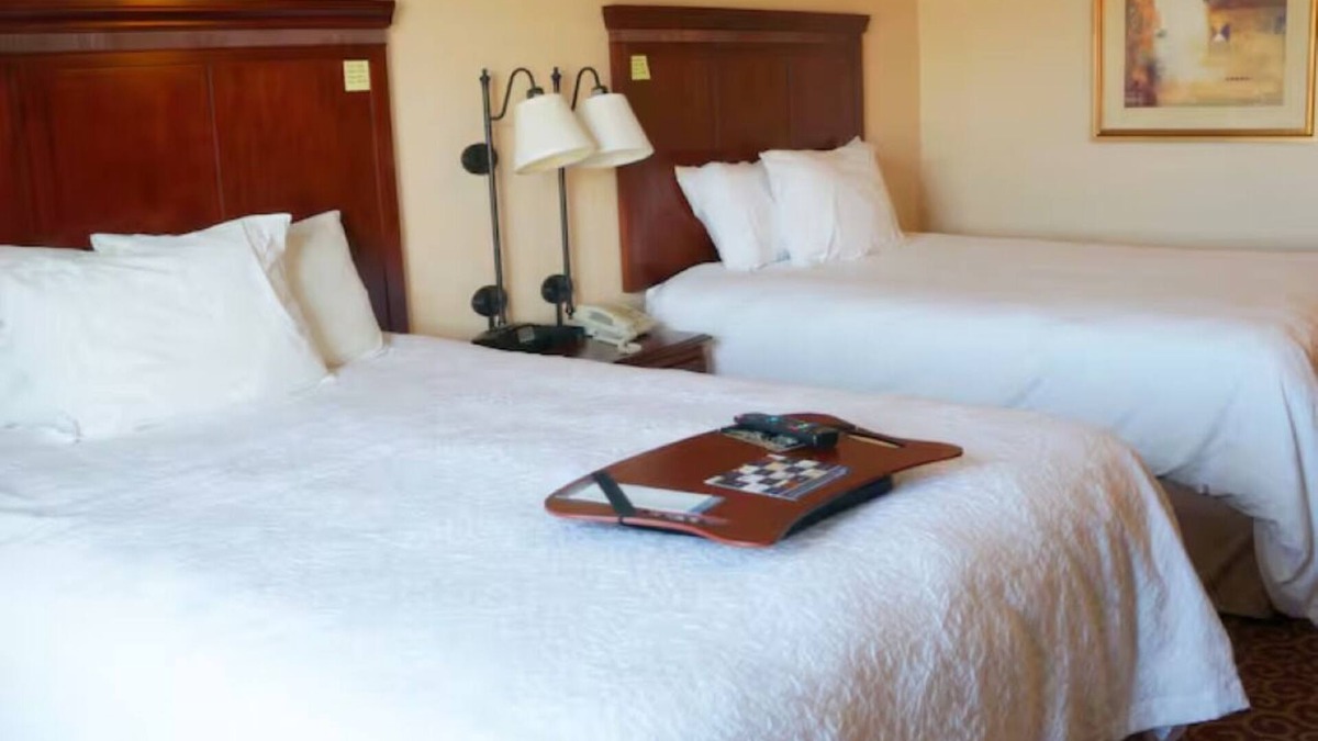 Kingman Hotel | Ideal Road Trip Retreat: Near the Hoover Dam!