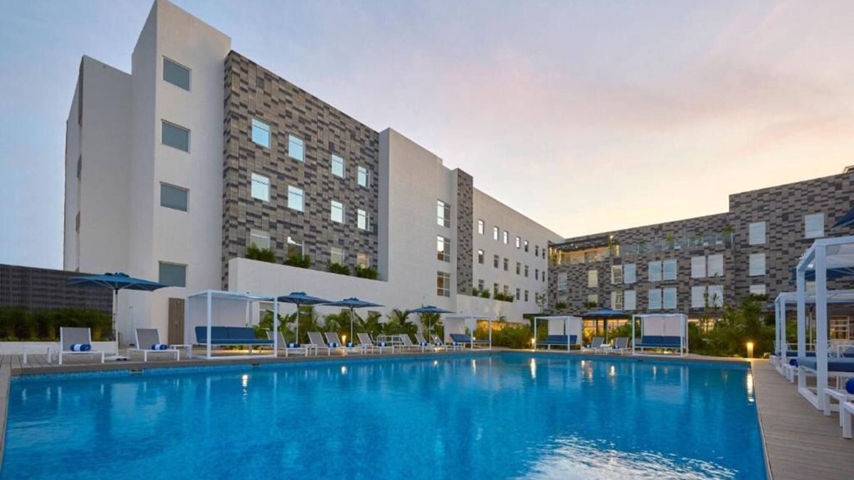 Benito Juarez Apartment | Ideal Stopover Suite w/Kitchenette & Breakfast l Near Central Cancún Sights