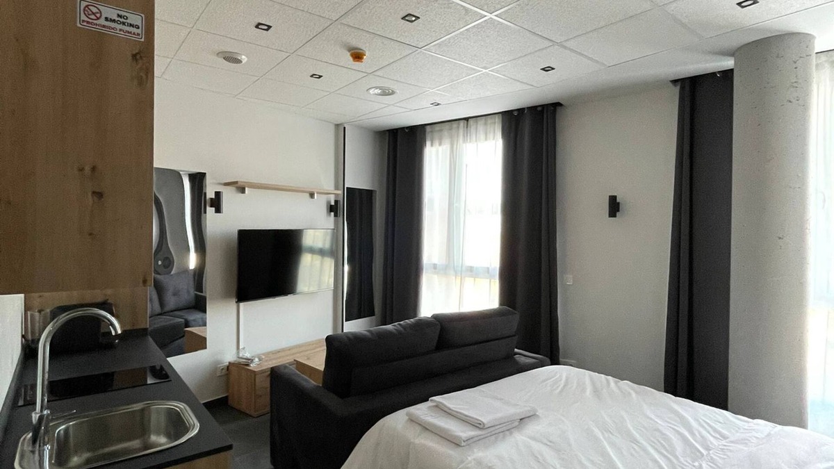 Parla Apartment | Ideal Studio: Between Madrid, Toledo and Warner Park 4.4