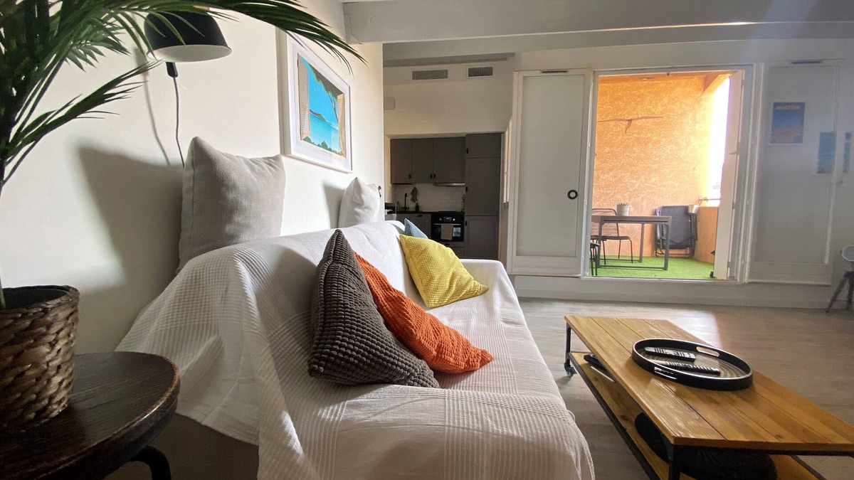 Giens Apartment | Idealement Situe - Tres Belles Prestations
