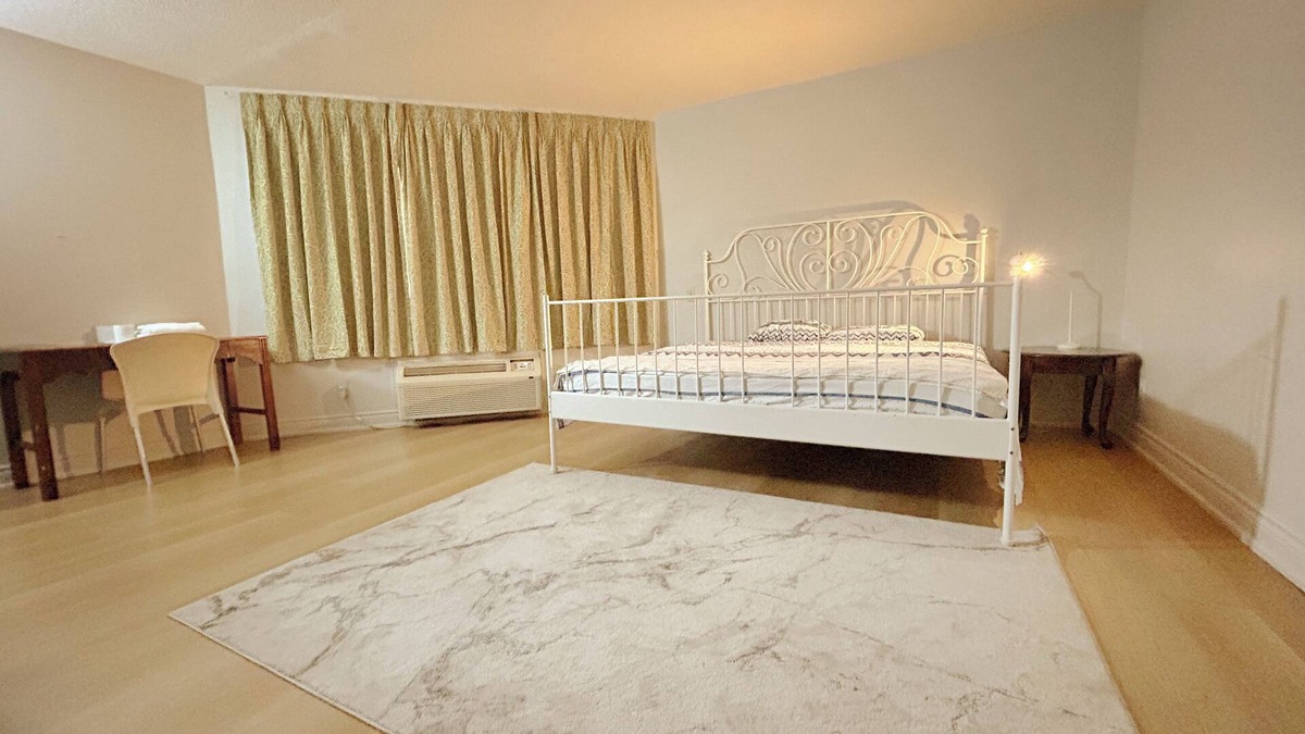 West Hill Hotel | Idlewood Inn