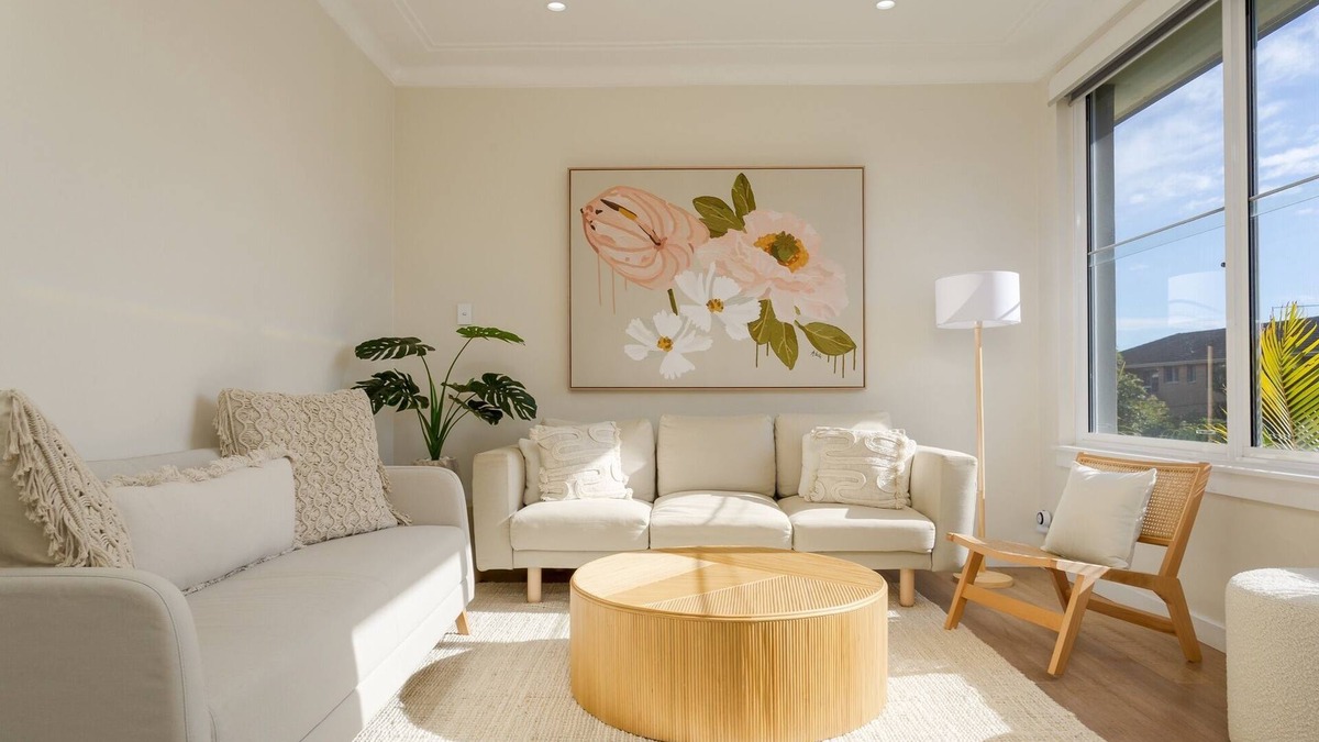 Dee Why House | Idyllic 4-Bed Home With Alfresco Area Near Beach