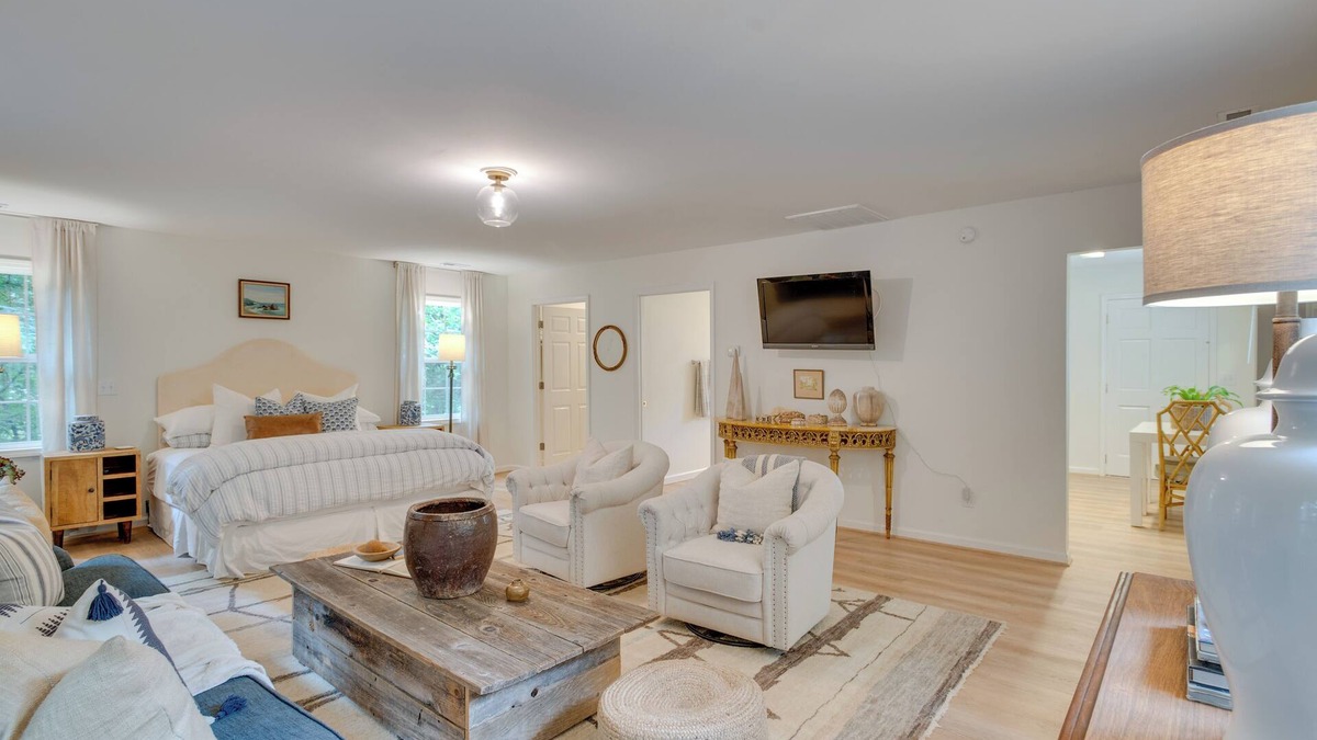 Cave Spring Apartment | Idyllic Cave Spring Studio w/Patio & Fire Pit!