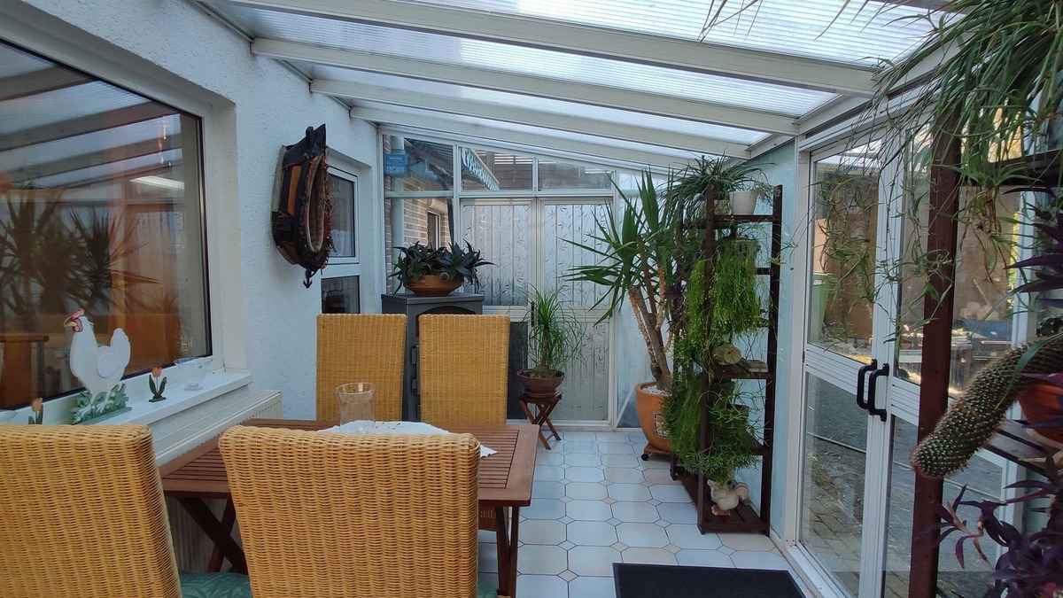Mertesheim Apartment | Idyllic Condo/Wanderreitstation with conservatory and private courtyard