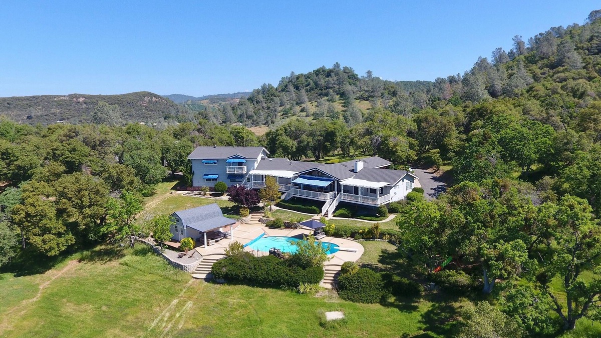 Vallecito House | Idyllic Gold Country Estate On Acreage, w/Private Pool & Close To Hiking Trails