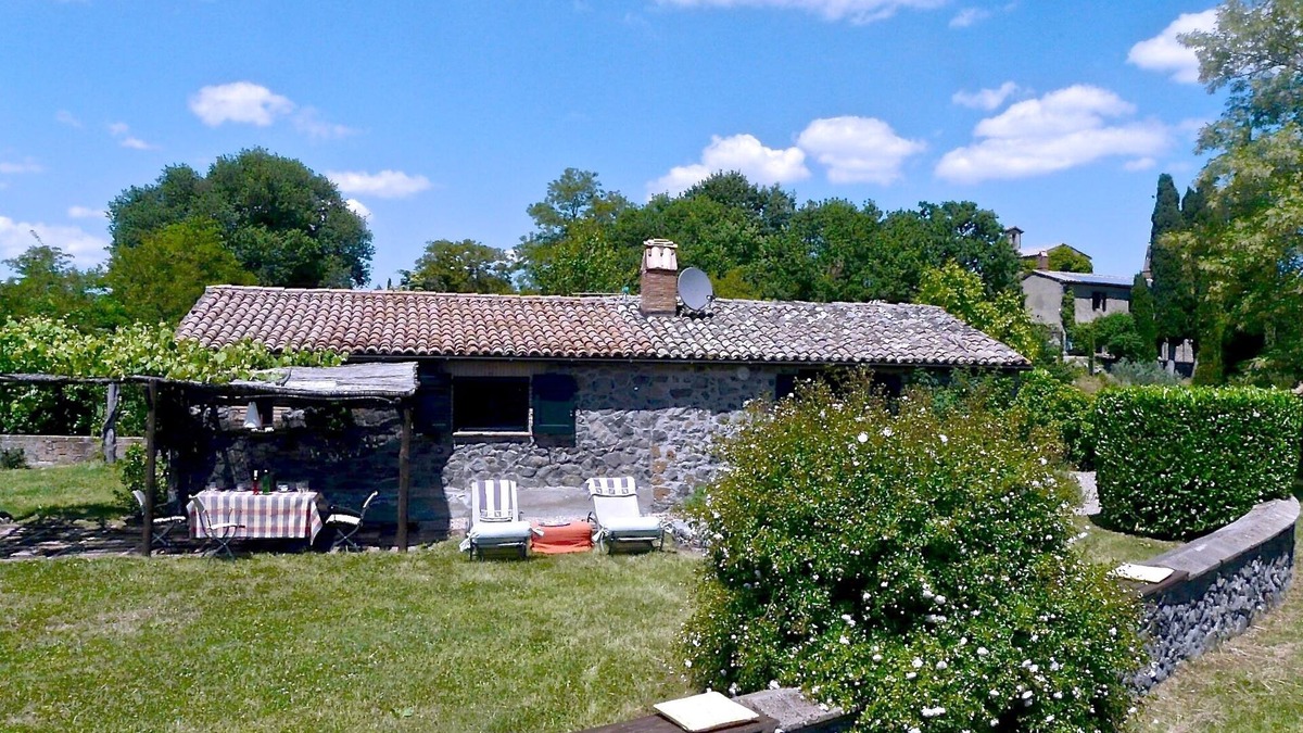 Castel Giorgio Cottage | Idyllic HOLIDAY HOUSE/COTTAGE in private park: QUIET + pool + sauna + gym