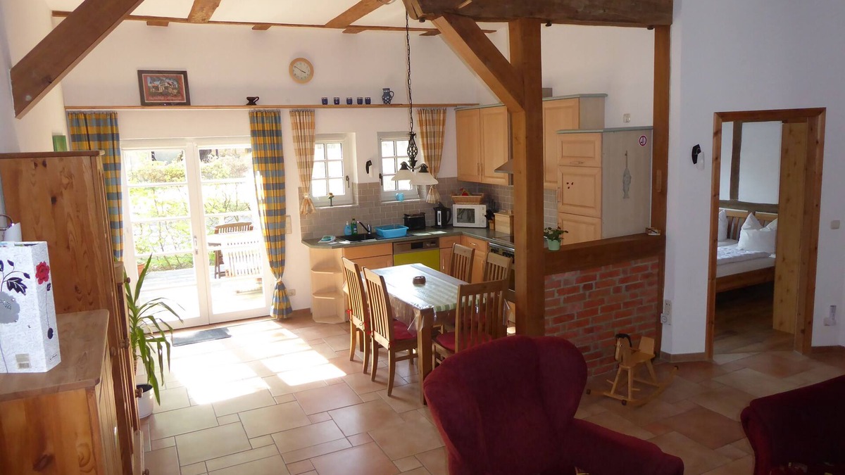 Wiethagen Apartment | idyllic location, beach 7km, 85sqm, 3 rooms, up to 6 people, near Karls Erlebnishof!