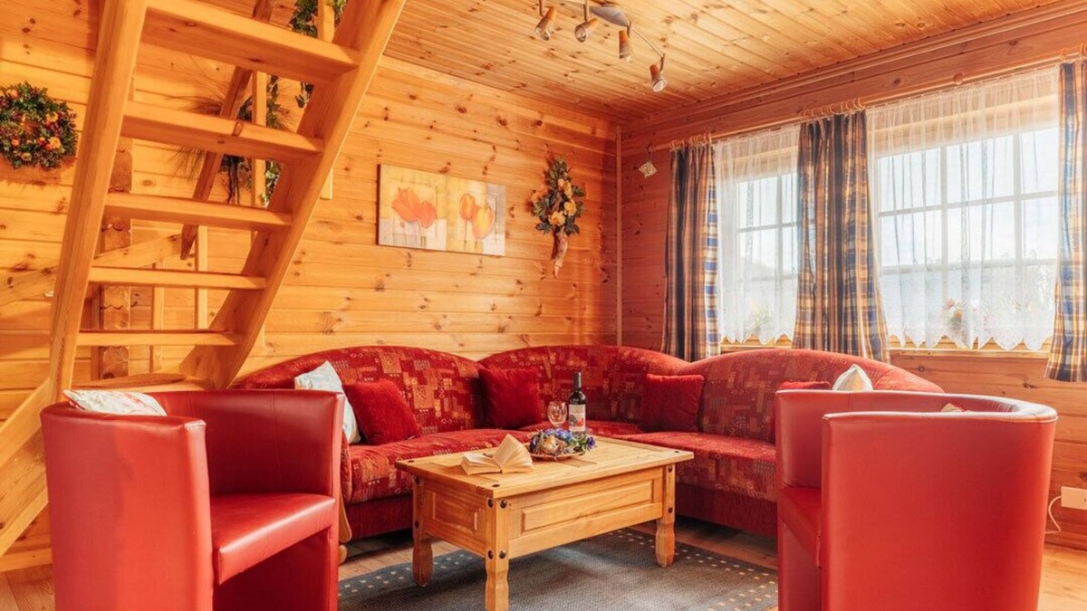 Steina House | * Idyllic log cabin - approx. 70 square meters with a fenced garden - dogs are welcome - WLAN incl