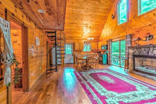 Canadensis House | Idyllic Log Cabin Rental with a Porch in the Poconos of Pennsylvania
