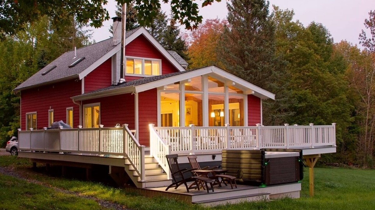 Prattsville House | Idyllic Mountain Home on 20 Acres of Private Land
