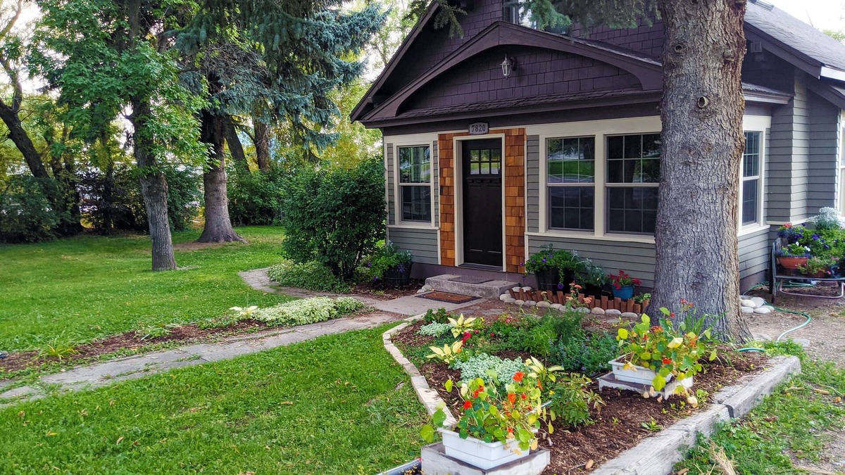 Amsterdam House | Idyllic setting near Bozeman International Airport