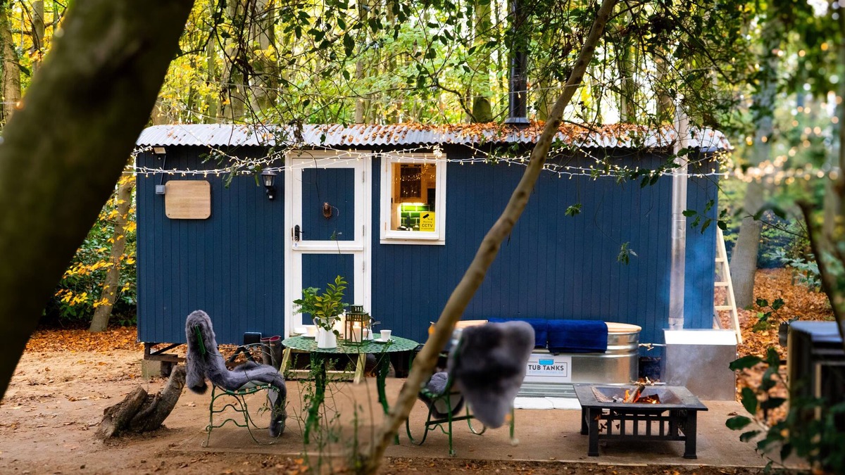 Stuppington Cabin | If you go into the woods today. Off-grid yet comfy, warm and luxurious