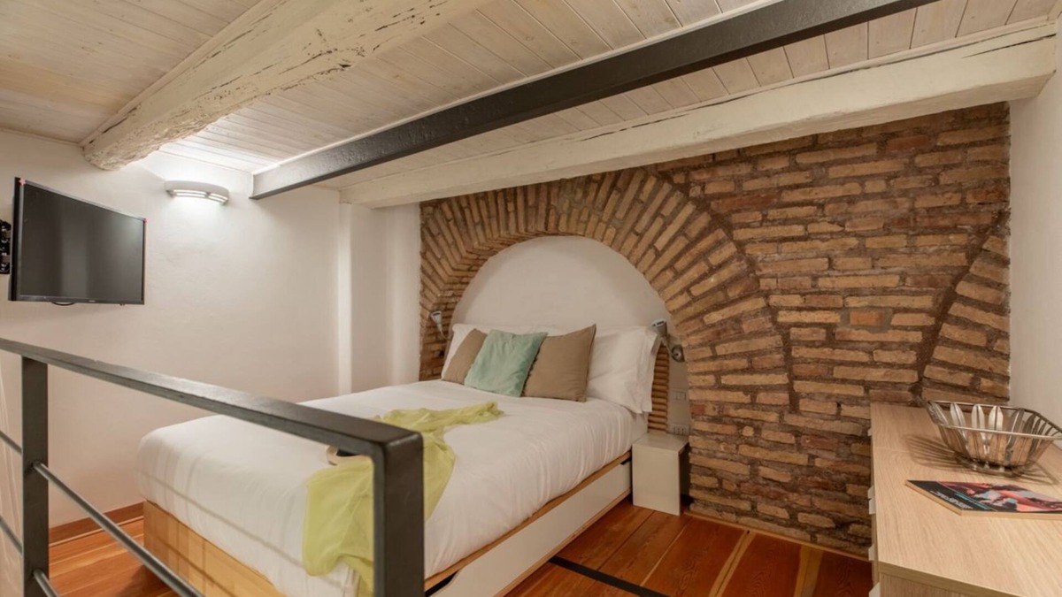 Rione XIV Borgo Apartment | iFlat | Cozy Loft two Steps from Vatican