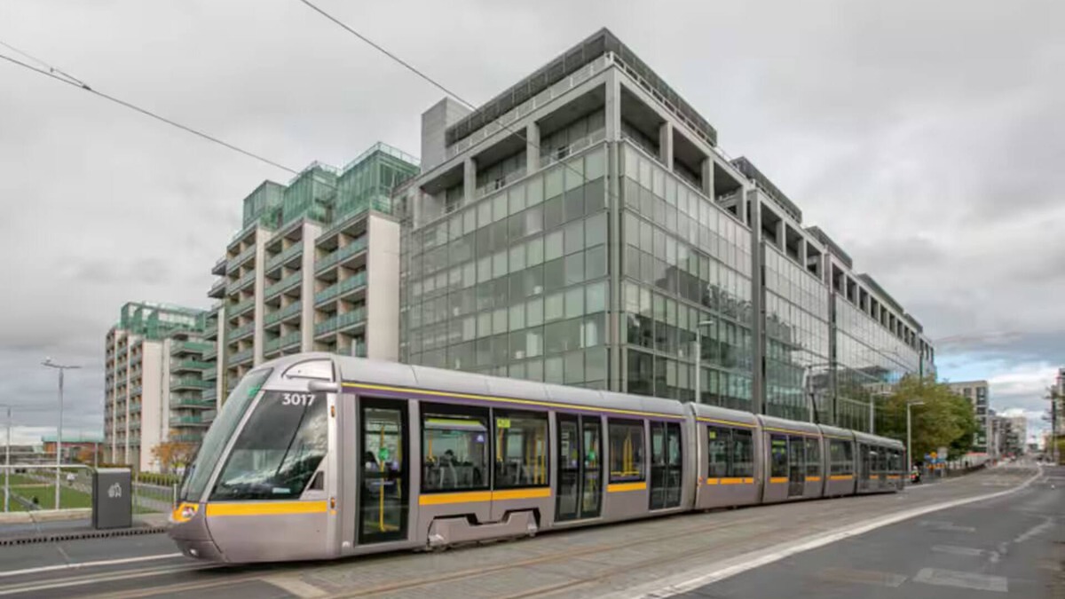 Grand Canal Dock Apartment | IFSC 2 bedroom 2 bathroom Apartment With Balcony