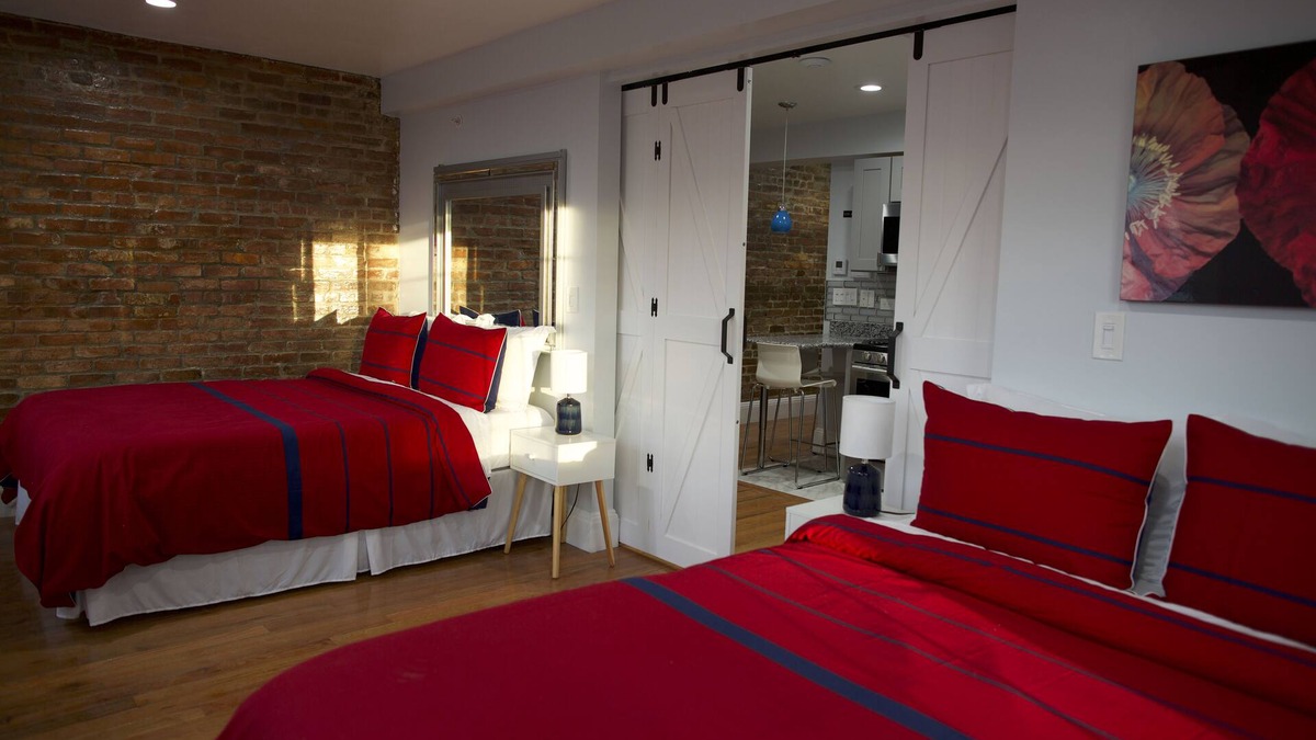 Dorchester Bed & Breakfast | III New apartment with Luxury amenities in Boston#3727375