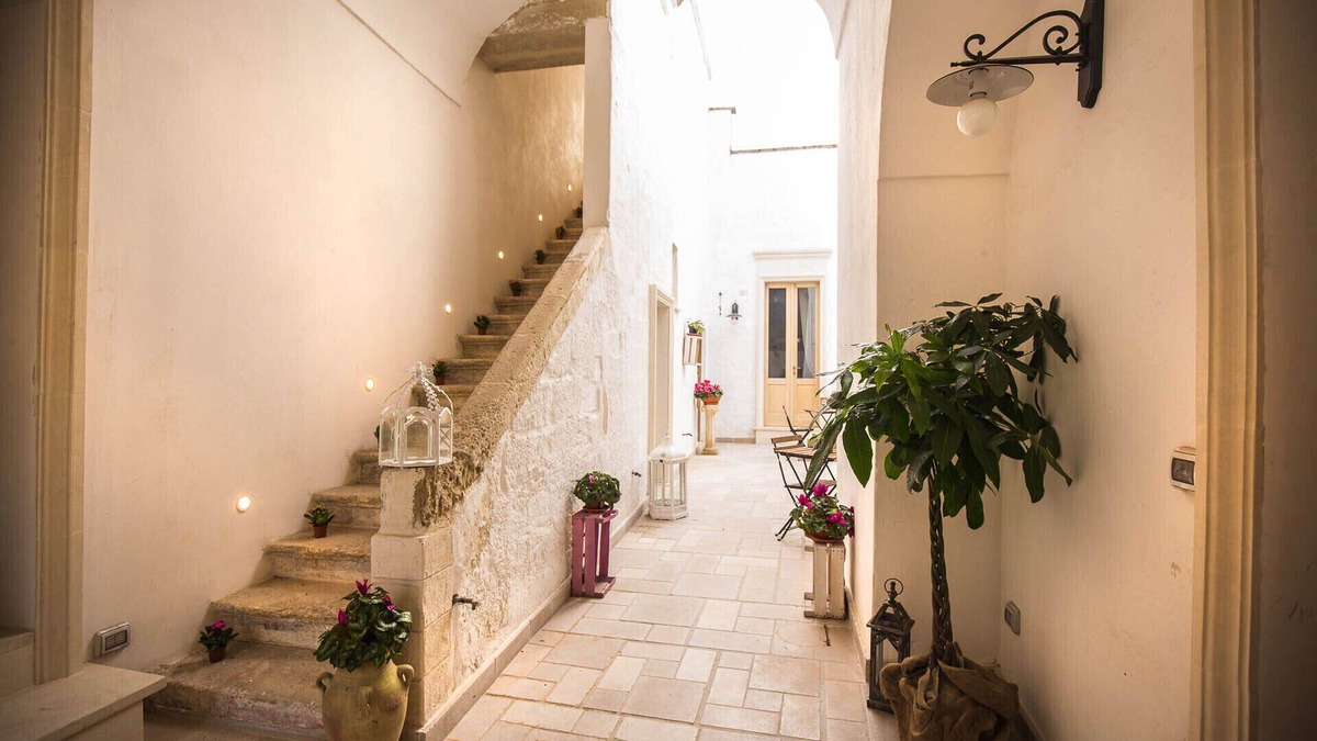 Poggiardo Bed & Breakfast | IL BORGO - VILLA A CORTE from 1700 a few km from the sea