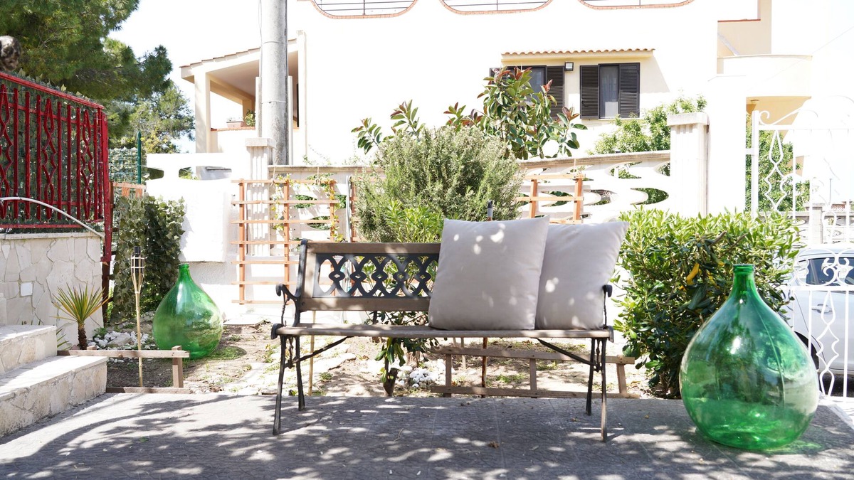 Pulsano Villa | Il Colibrì - Arcuève