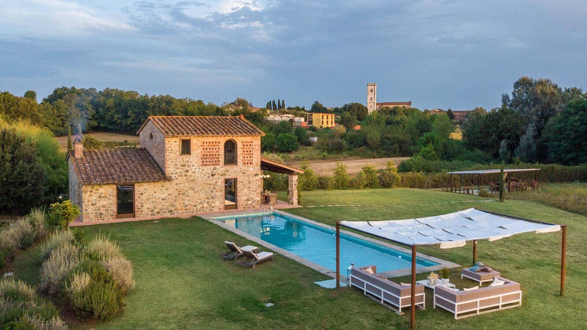 Orentano Villa | IL CONTE Luxury Tuscany 3 bedrooms Farmhouse Villa with Private Pool and SPA in Orentano