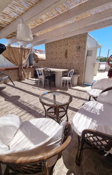 Lido Marini Apartment | IL GIRASOLE, distante solo 200 mt. REALI dal mare