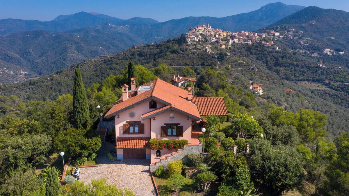 Perinaldo Villa | "Il Leccio - Romantic villa with breathtaking panoramic views