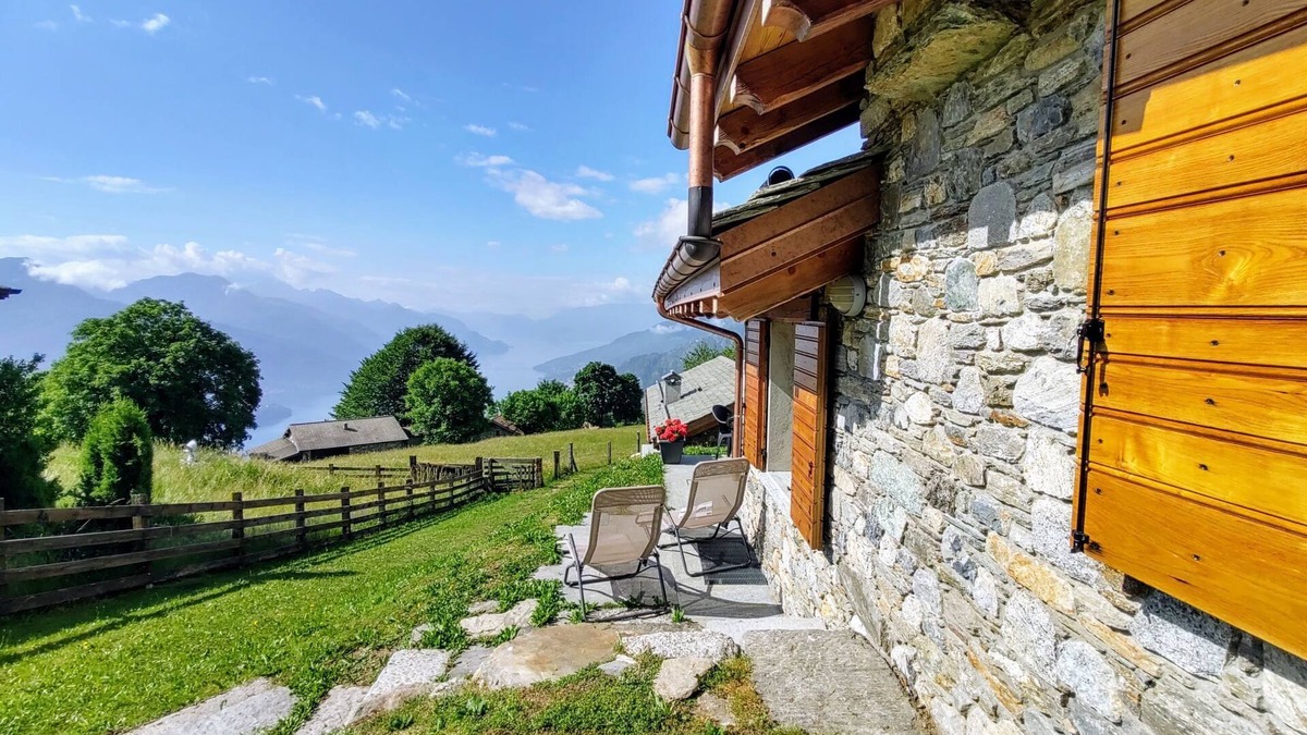 Peglio House | Il Nido d'Aquila (GRV635) by Interhome