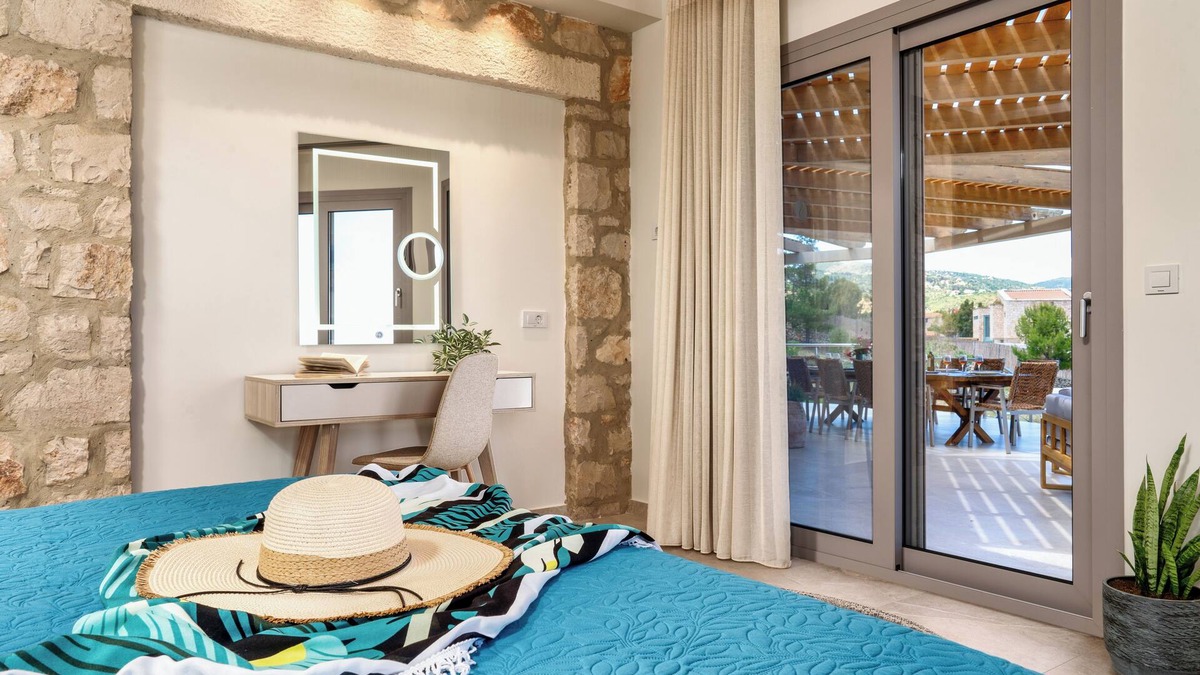 Skinaria Villa | Il Sogno di Zante Luxury villa by the sea.