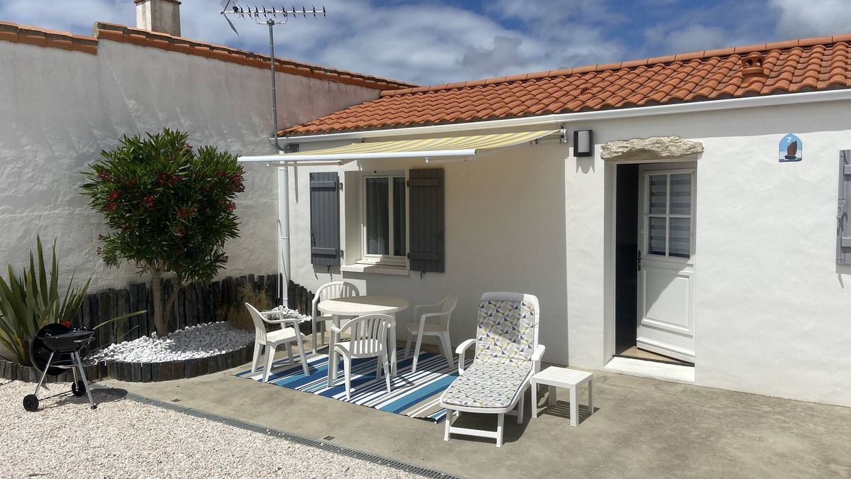 La Gueriniere House | ILE DE NOIRMOUTIER PRETTY HOUSE IN A QUIET AREA, FEET IN THE WATER