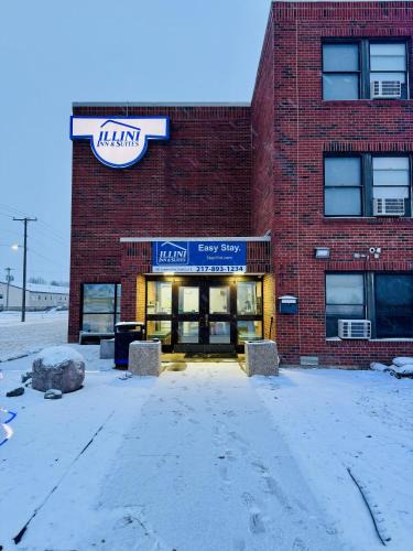 Rantoul Hotel | Illini Inn & Suites