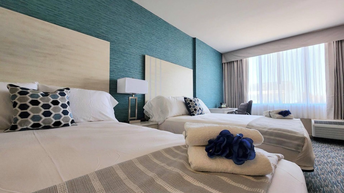 Zion Hotel | Illinois Beach Hotel