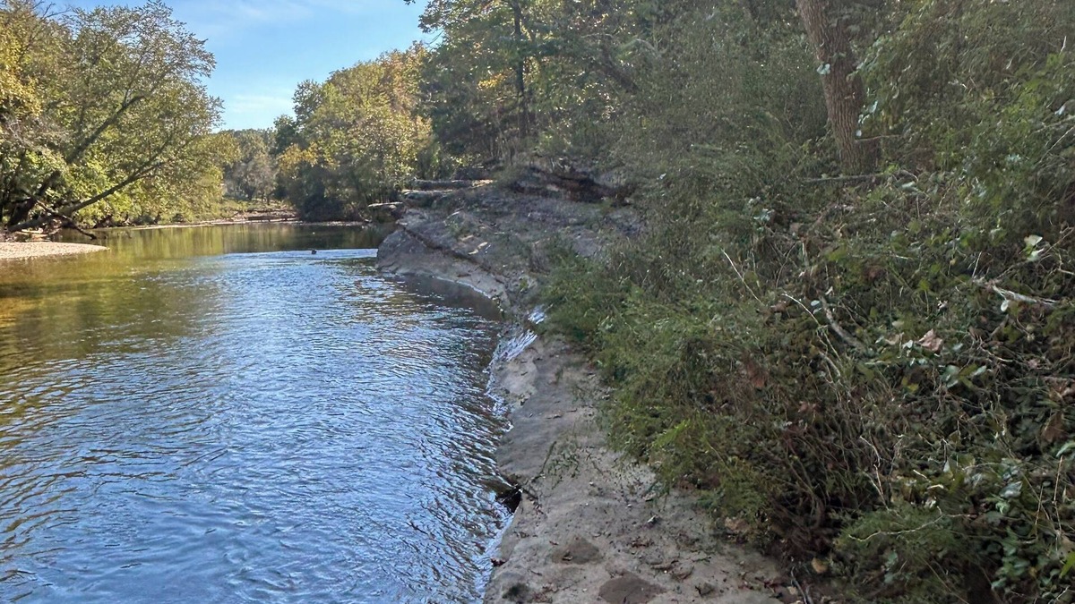 Flint Creek House | Illinois River Glamping Oasis