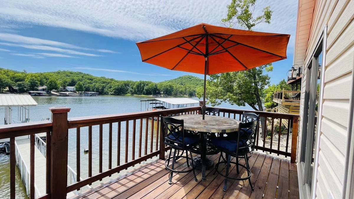 Lake of the Ozarks House | Immaculate 1 Bedroom Cottage Home With Private Covered Dock Near Main Channel!