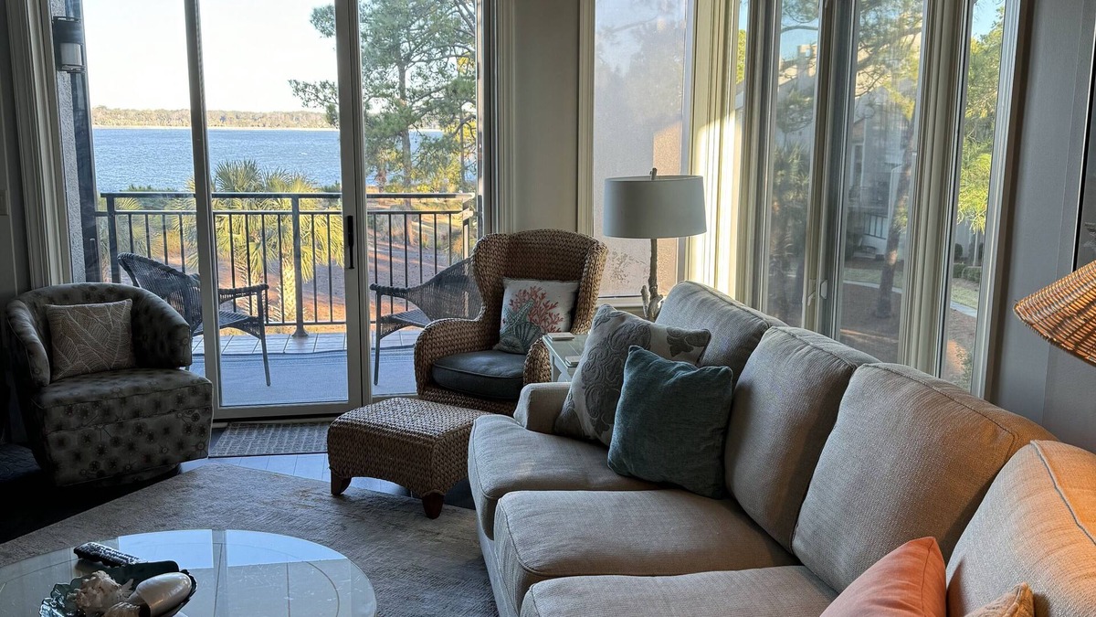 South Beach Villa | Immaculate,170 5-Star Reviews, Amazing Views, Updated, Free Tennis, Pool, 3 BR