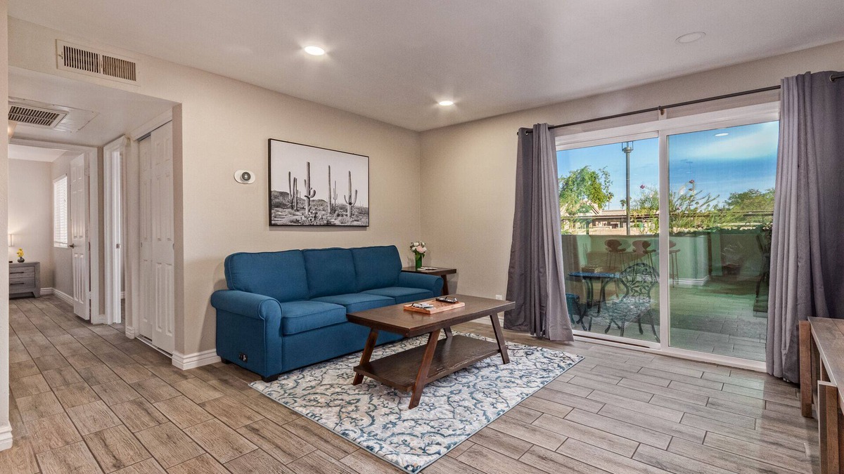 Village Grove Condo | Immaculate 2 Bd Old Town Condo