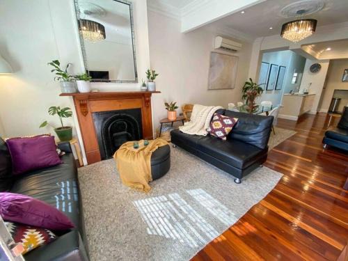 Redfern House | Immaculate 3 Bed City Home - Close to Everything!