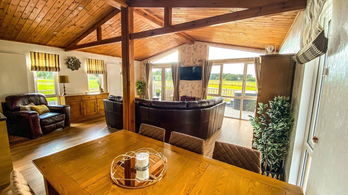 Fangfoss Cabin | Immaculate 3-Bedroom Private Lodge near York