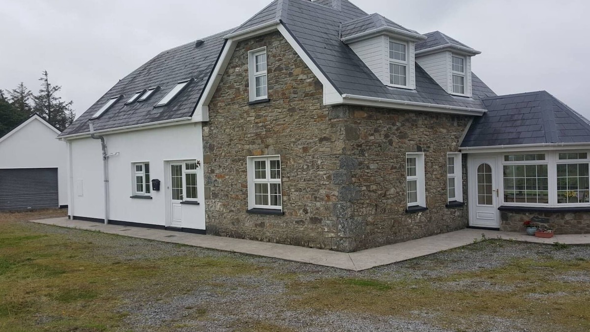 Glin House | Immaculate 5-Bed House in Glin, Limerick