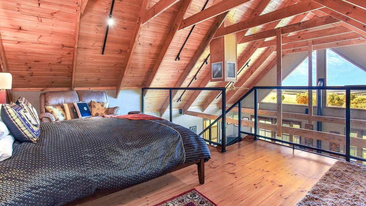 Currency Creek House | Immerse Yourself in Nature and Enjoy the Gorgeous Panoramic Views