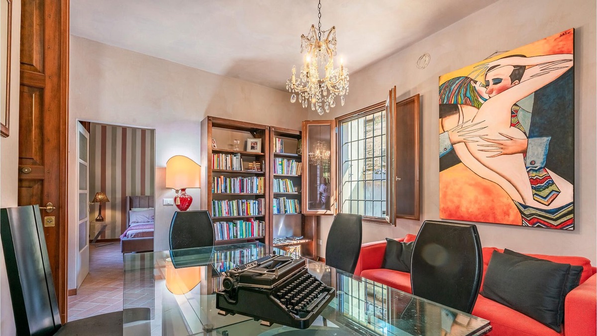 Castell'Arquato Apartment | Immerse yourself in a historical experience, the Kampfstein House, built in 1700, offers you and you