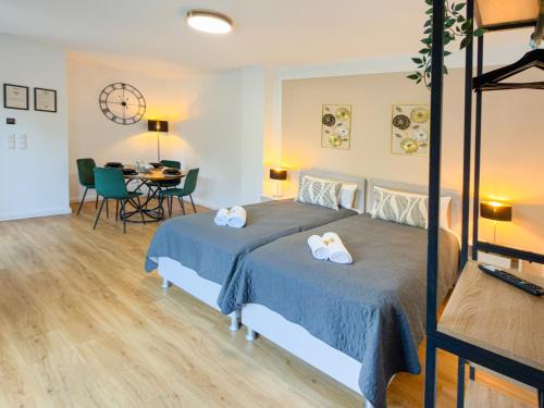 Burg-Grambke Apartment | ImmoStay #3 - Penthouse mit zwei Balkonen & Seeblick, Parking & WiFi