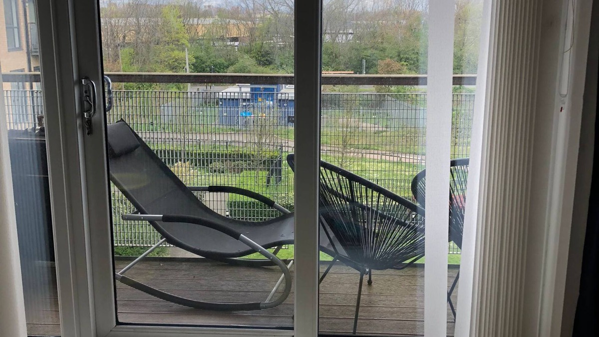 Cray Valley West Apartment | Impeccable 2-bed Apartment in Orpington