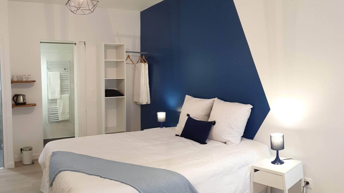 Epernay House | "Imperial blue" room - Hyper-center Epernay