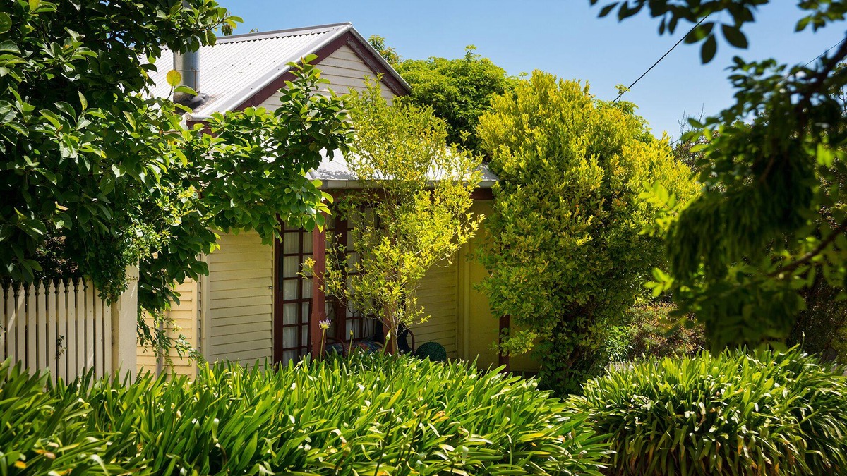 Daylesford Apartment | Impressions Studio - centrally located in Daylesford